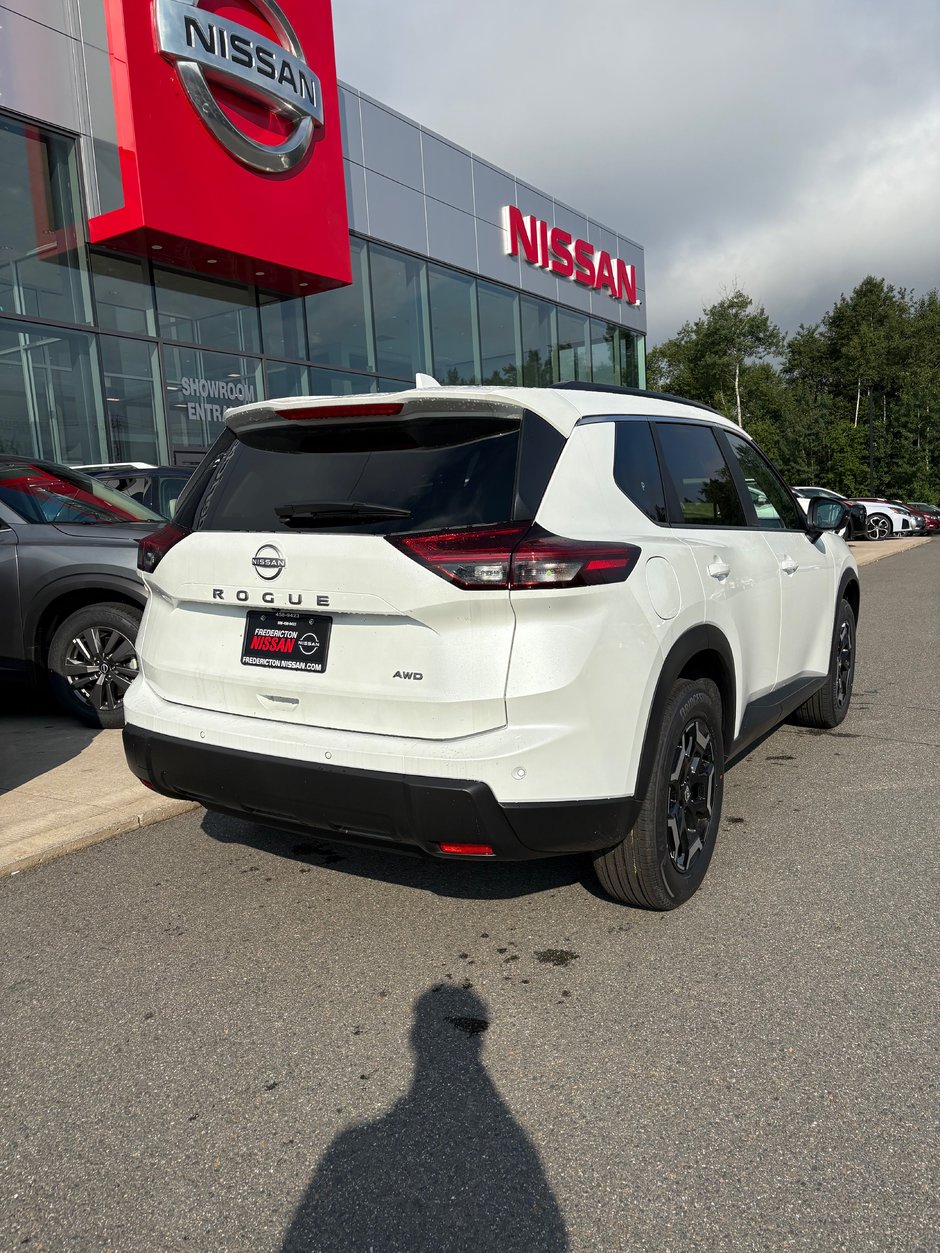 2025 Nissan Rogue MIDNIGHT EDITION
