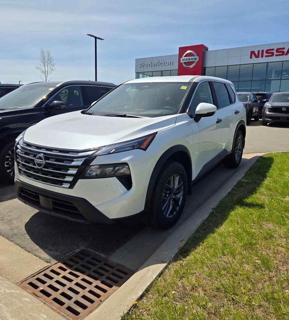 Nissan ROGUE S 2026
