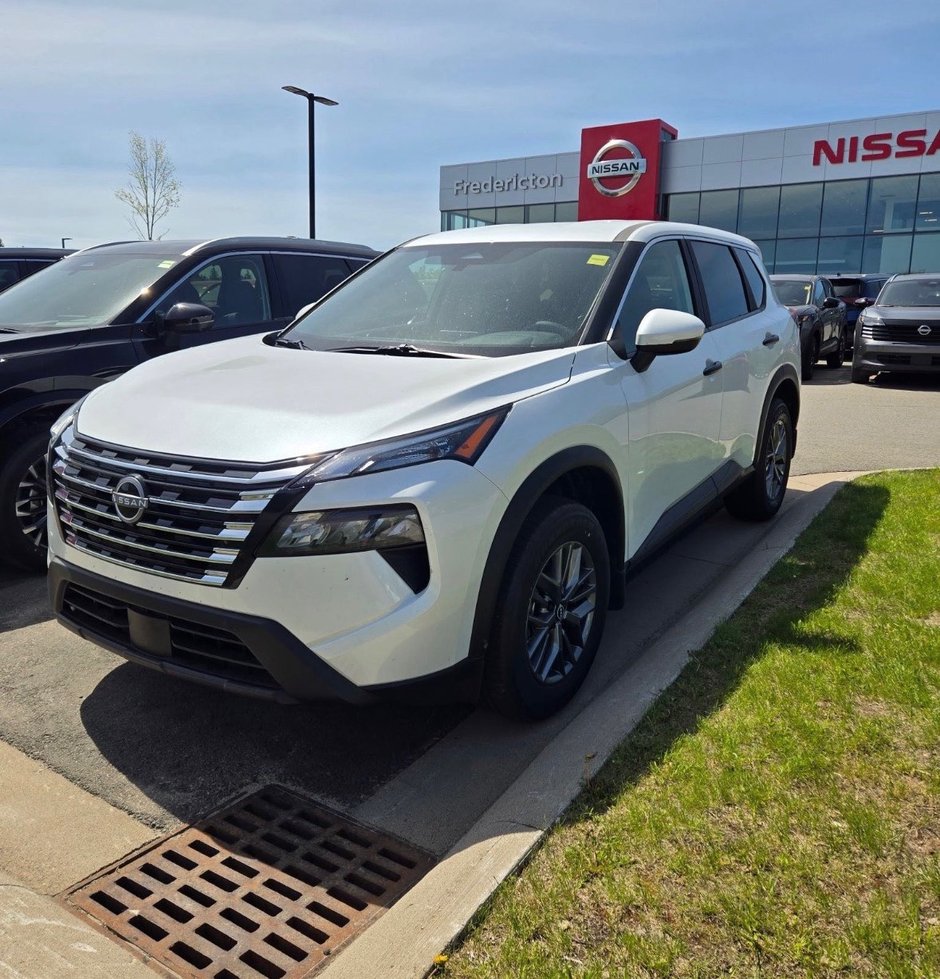 Nissan ROGUE S 2026