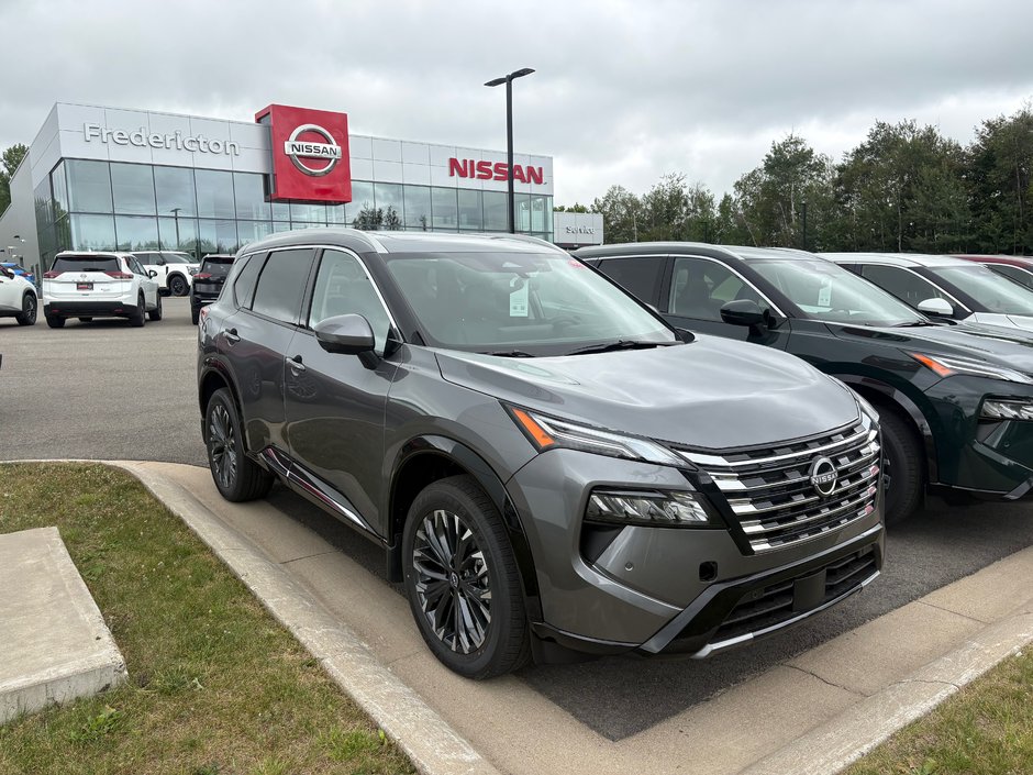 Nissan ROGUE PLATINUM 2026