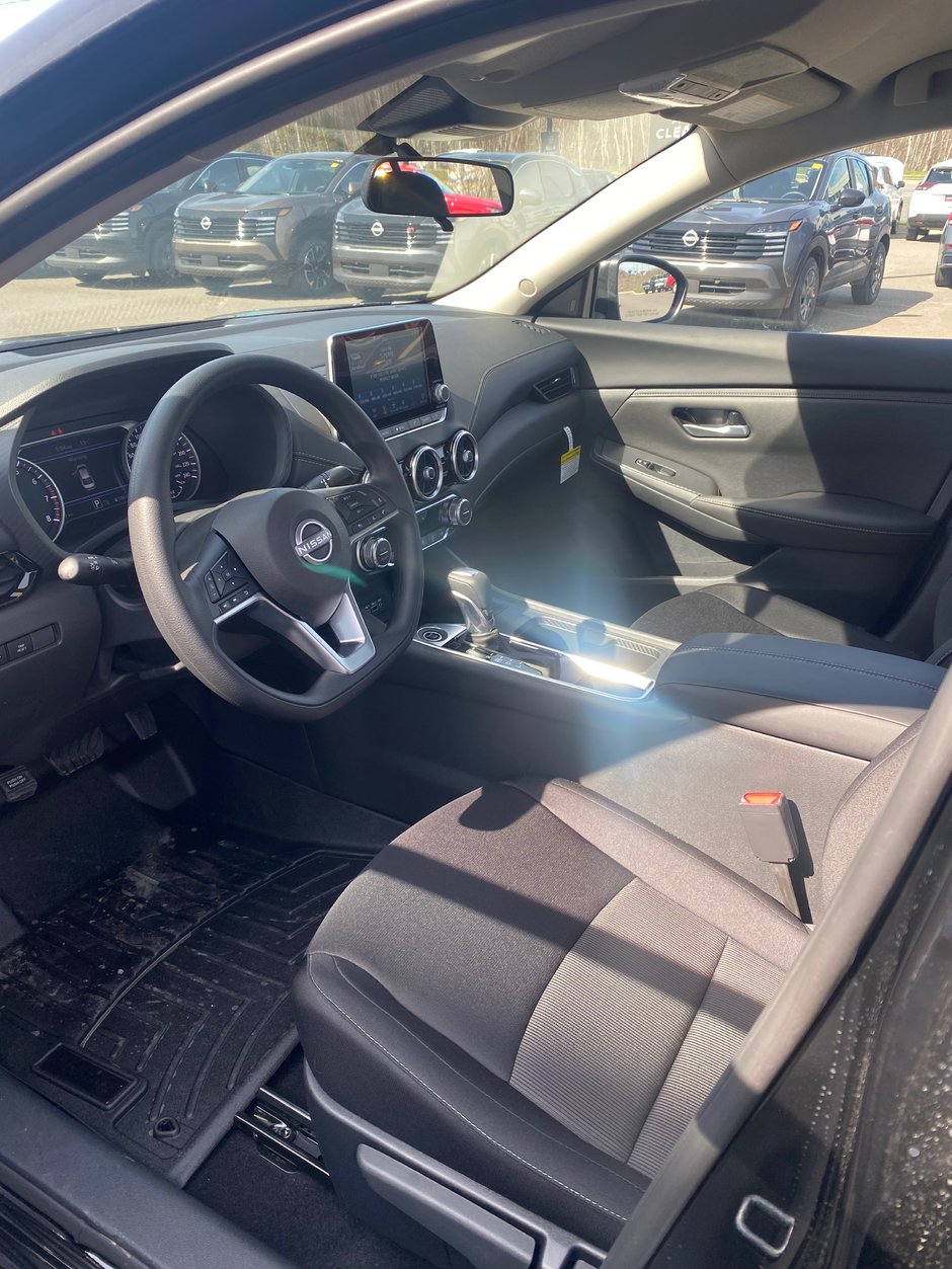 Nissan Sentra SV 2025