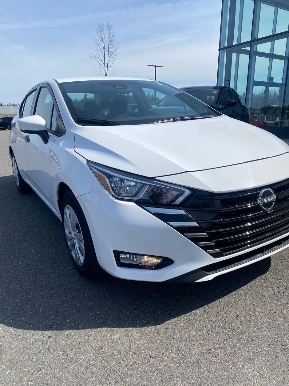 Nissan Versa S 2025