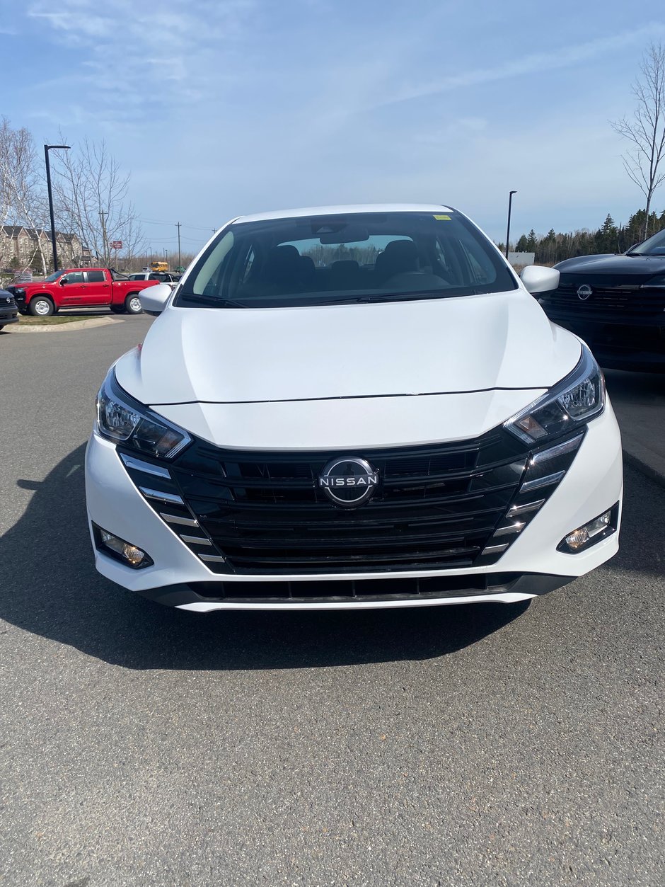 Nissan Versa S 2025