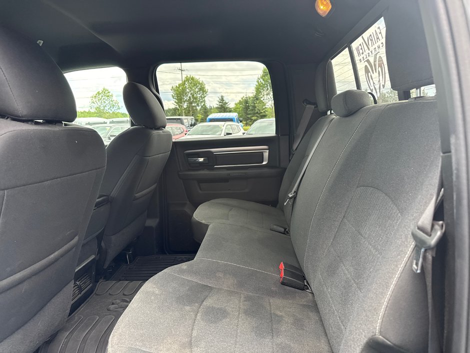 2021 Ram 1500 Classic Warlock   8 inch apple CarPlay V8