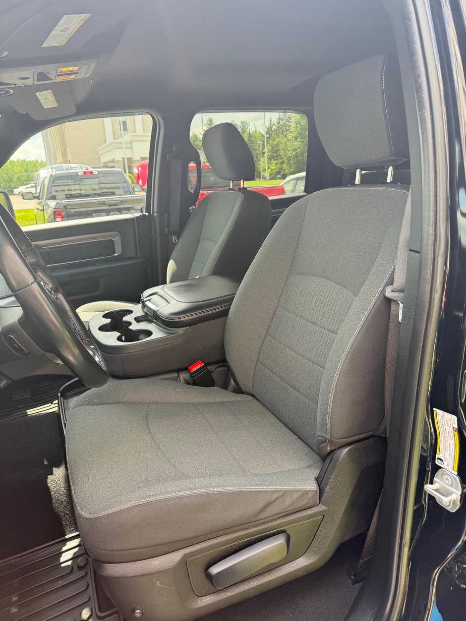 Ram 1500 Classic WARLOCK 2022