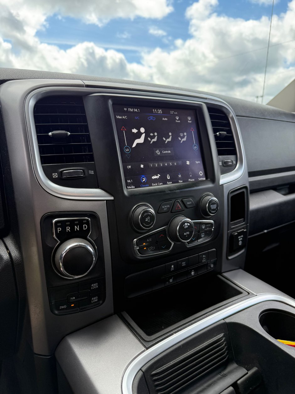 2022 Ram 1500 CLASSIC SLT 3.6L V6 CLASSIC