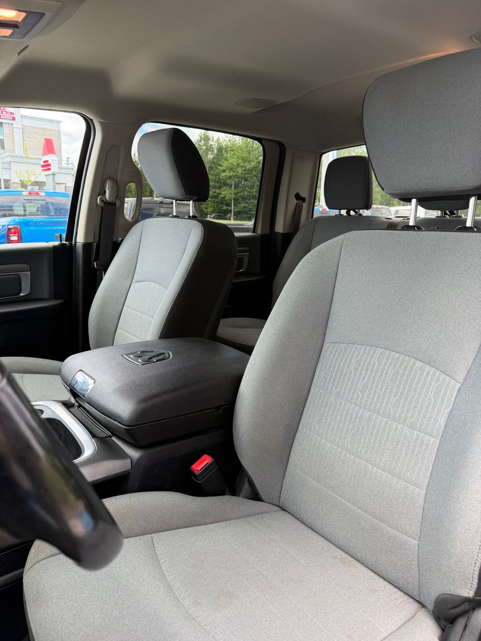 2022 Ram 1500 CLASSIC SLT 3.6L V6 CLASSIC