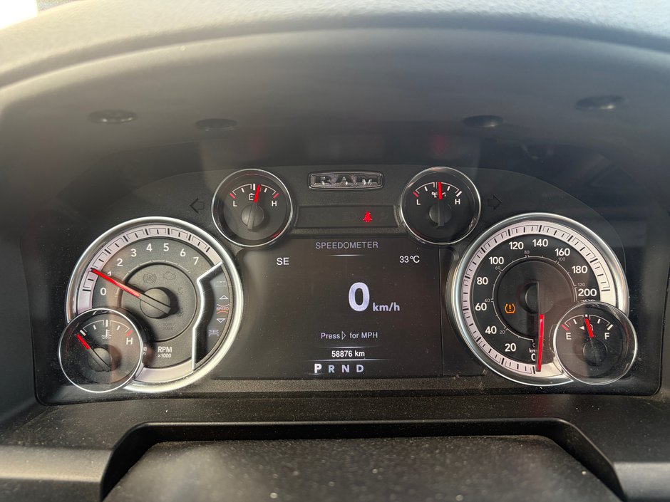 2023 Ram 1500 CLASSIC EXPRESS V6 EXPRESS IN HARVEST ORANGE!