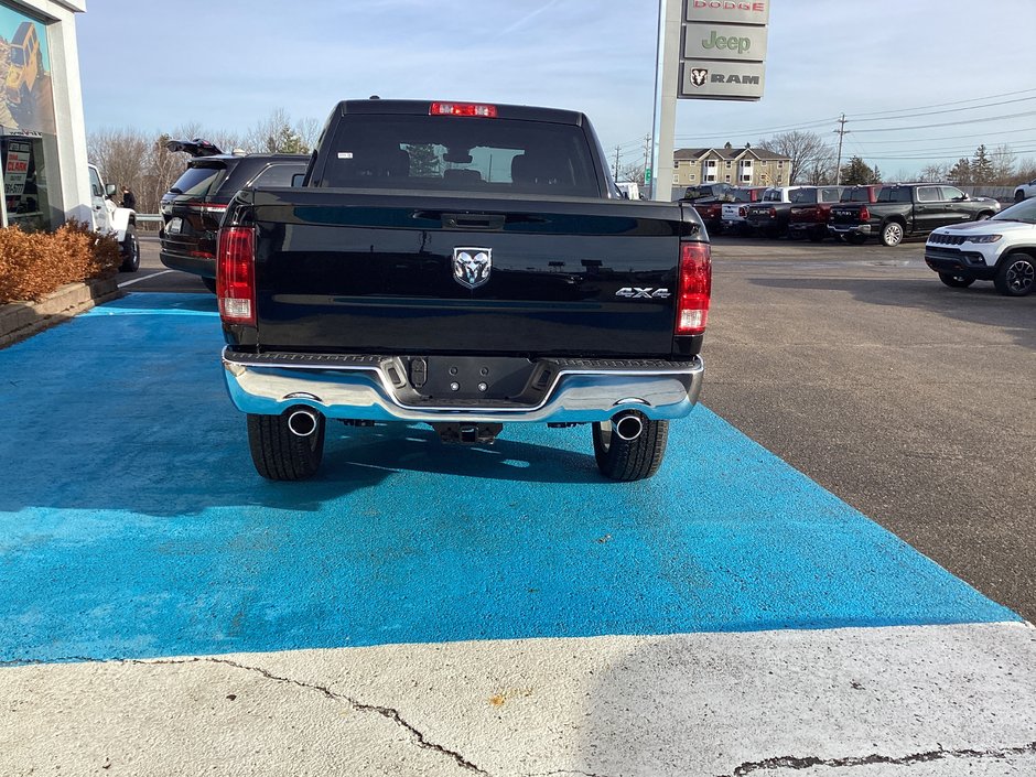 2024 Ram 1500 Classic TRADESMAN