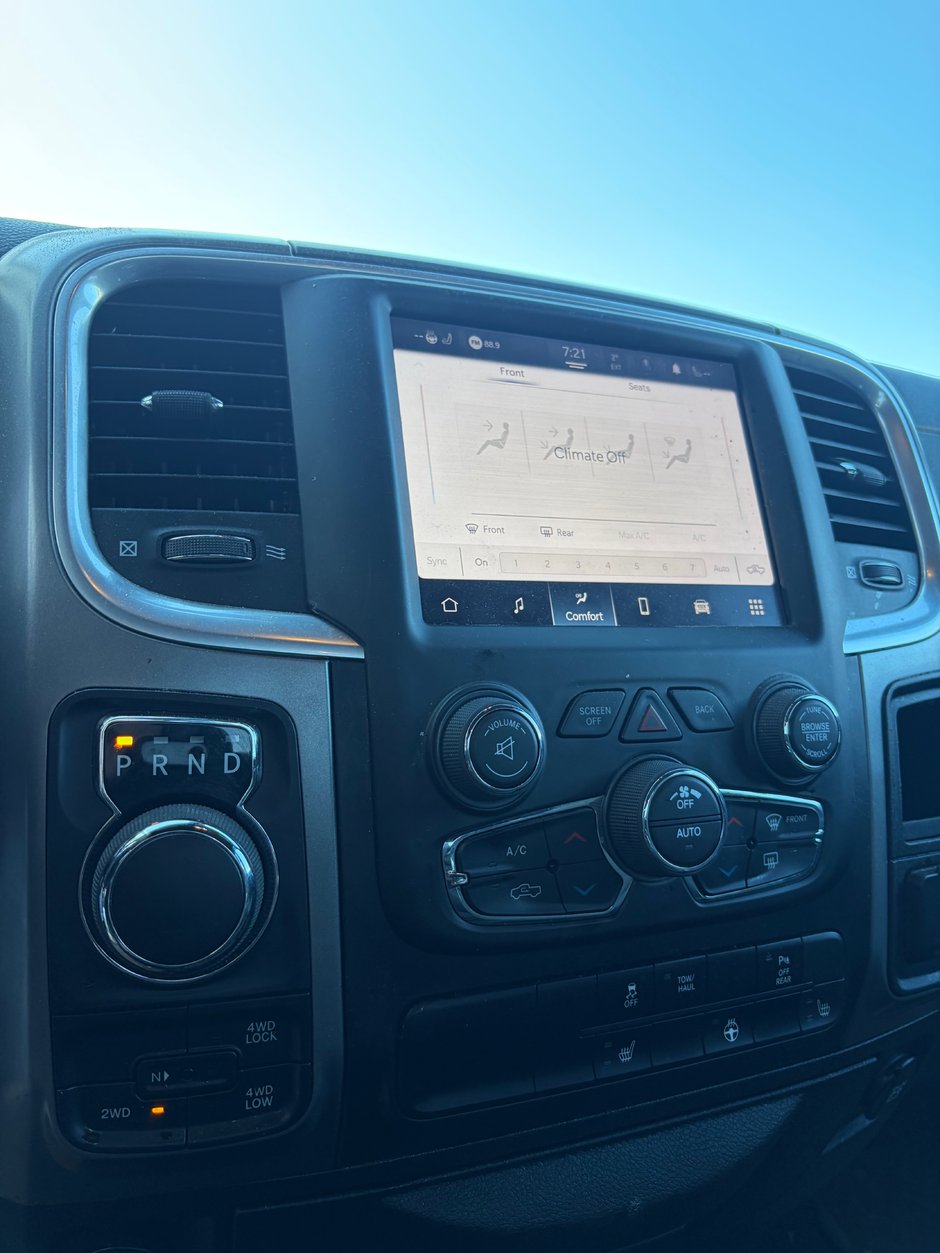 2024 Ram 1500 CLASSIC WARLOCK V6 WARLOCK!