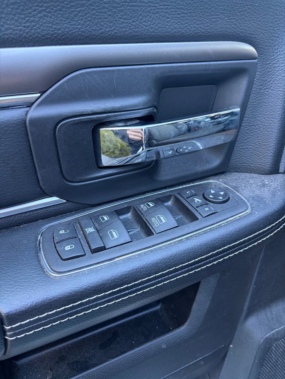 2024 Ram 1500 CLASSIC WARLOCK V6 WARLOCK!