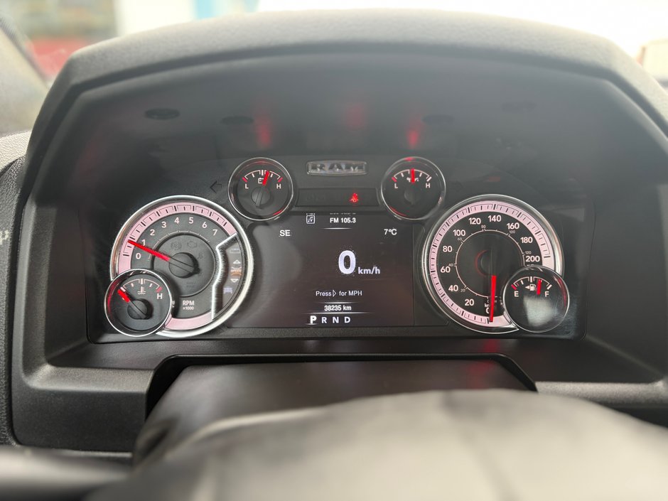 2024 Ram 1500 CLASSIC WARLOCK 3.6L Warlock!