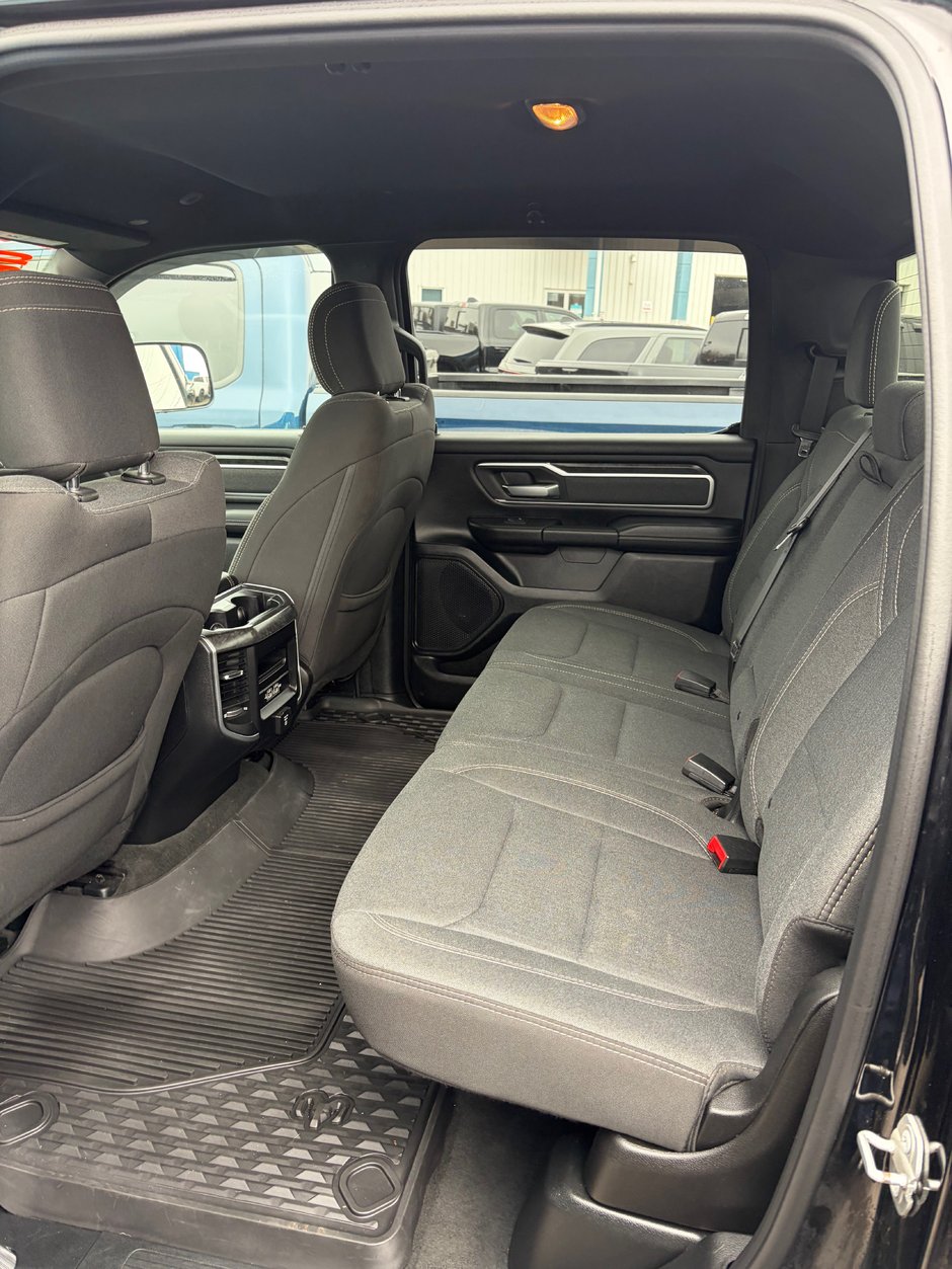 2019 Ram 1500 BIG HORN BIG HORN NIGHT EDITION! NEW TIRES AND BRAKES!