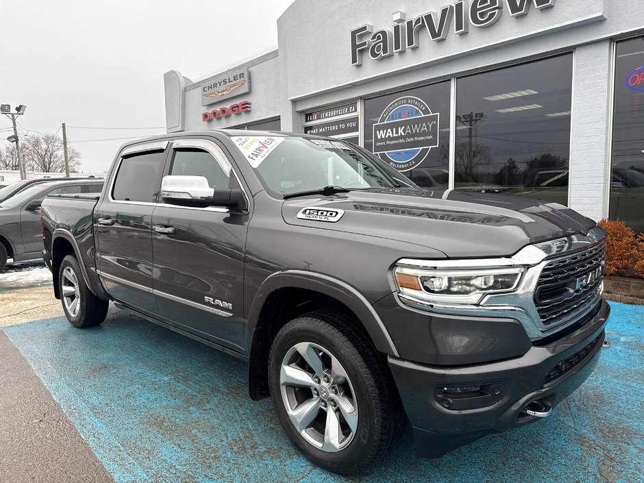 2020 Ram 1500 Limited  Michelin tires excellent condition, 12 inch screen, cool seats, sunroof harman/ kardon audio system