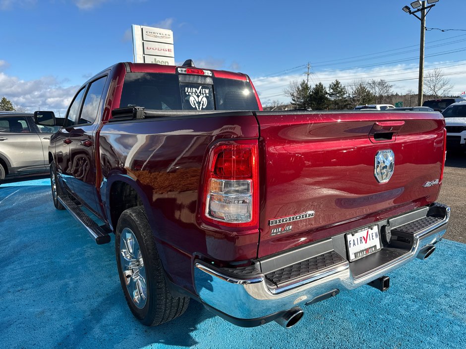 2022 Ram 1500 Big Horn loaded Amazing condition  auto four-wheel-drive, cold-weather group advanced safety group navigation