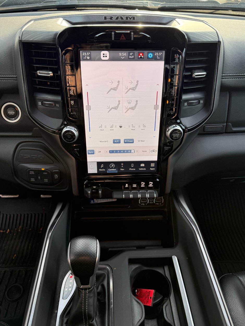 2023 Ram 1500 SPORT