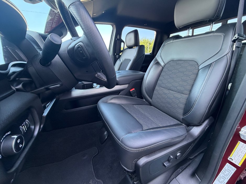 2025 Ram 1500 SPORT LIKE NEW WITH BIG SAVINGS! 3.0L HURRICANE SPORT.