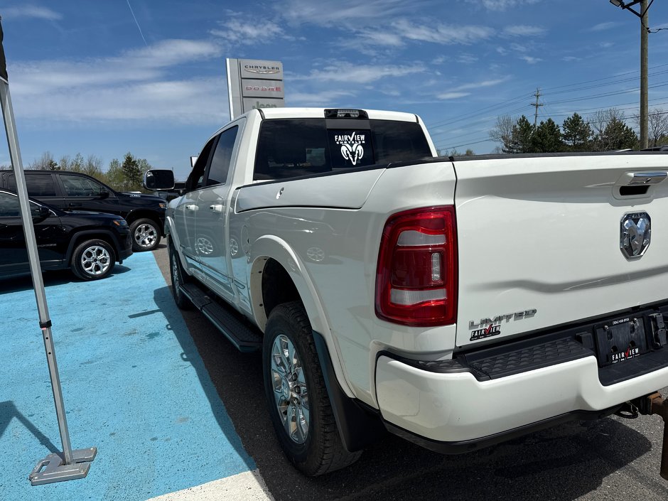 2022 Ram 2500 Limited Cummins turbo diesel Heard tunnel cover new tires With Ram box