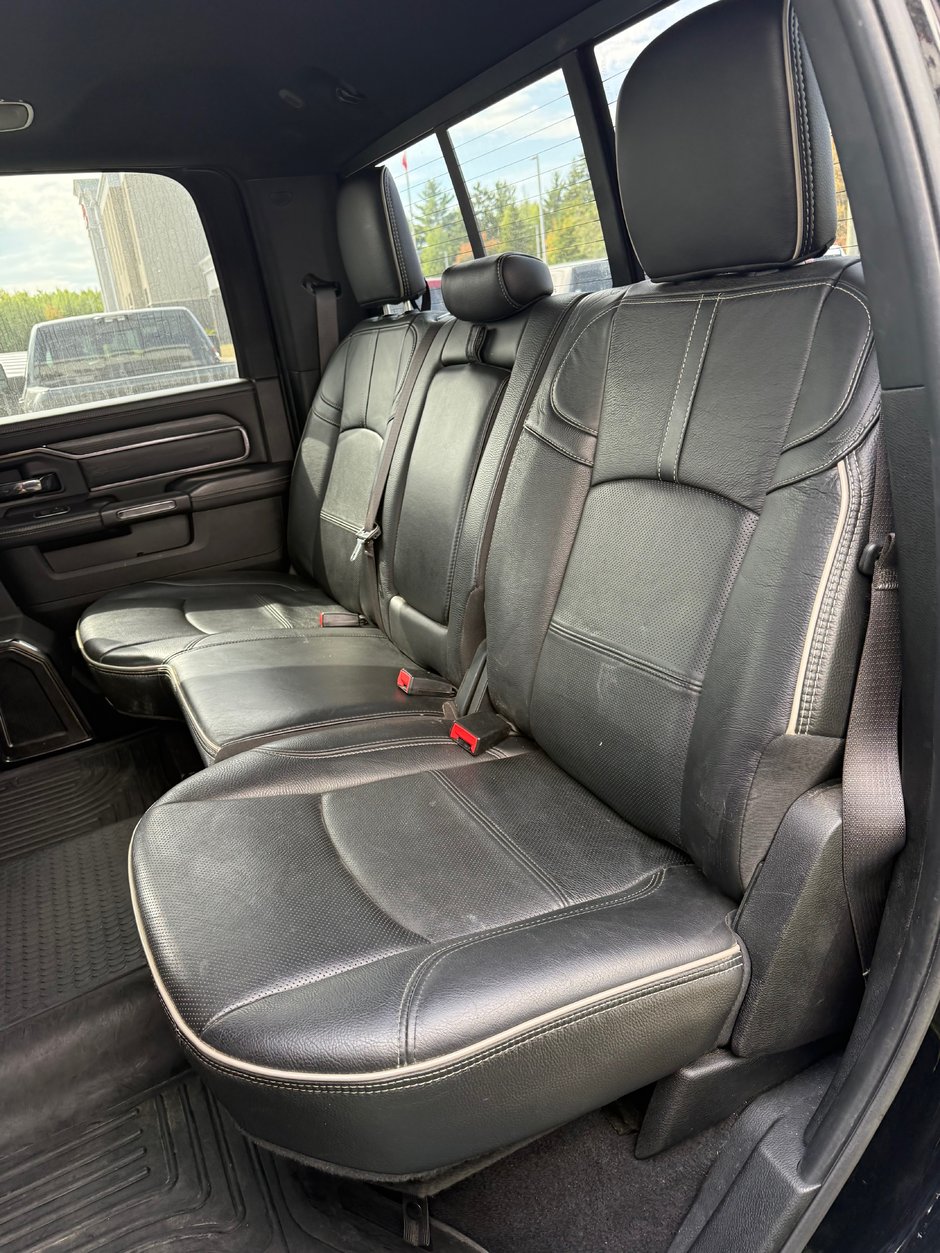 2022 Ram 2500 LIMITED 6.4L HEMI! Limited trim!