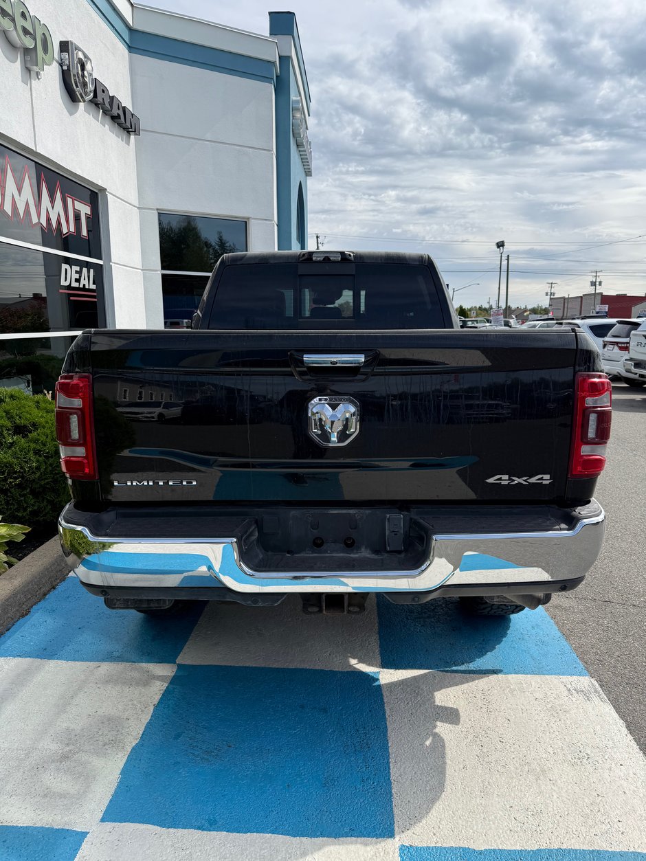2022 Ram 2500 LIMITED 6.4L HEMI! Limited trim!