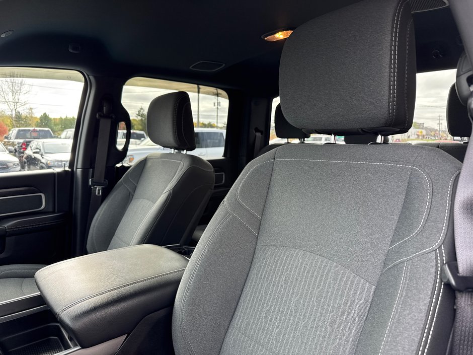 2022 Ram 2500 Big Horn 6.4 L Gas loaded with Ram box, heated seats, heated wheel like new condition