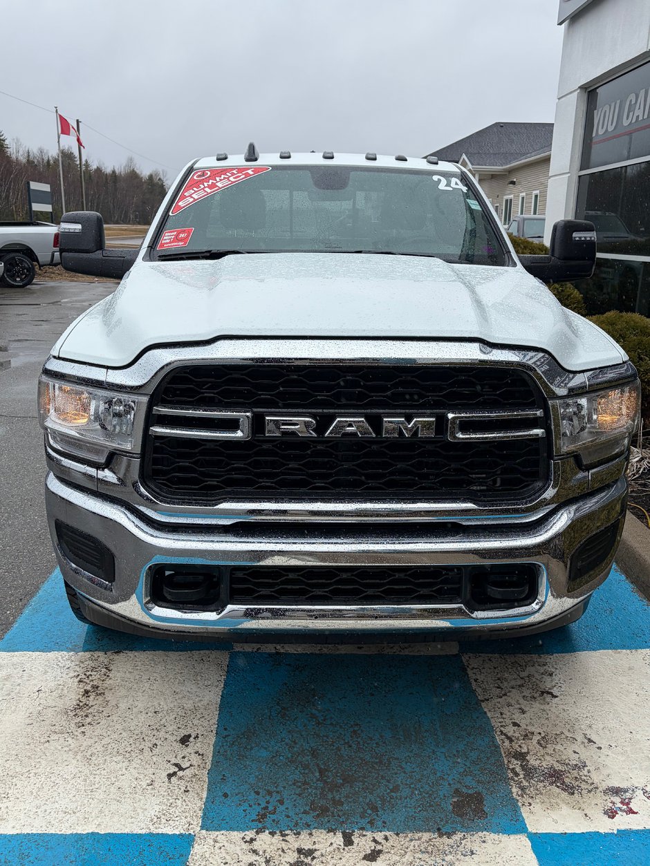 2024 Ram 2500 TRADESMAN REGULAR CAB 2500 CUMMINS!