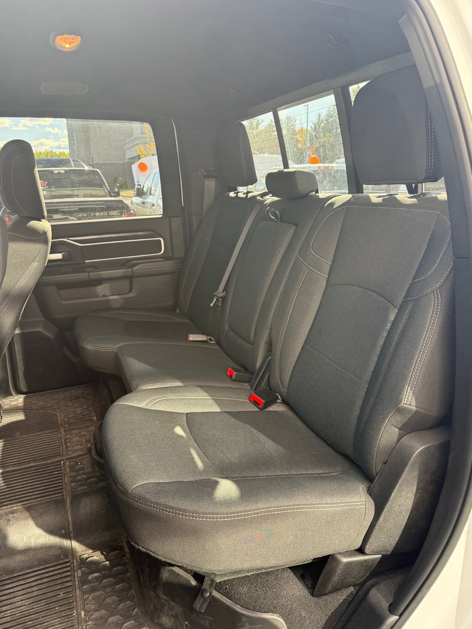 2025 Ram 2500 BIG HORN NIGHT EDITION! OVER $100,000 NEW!