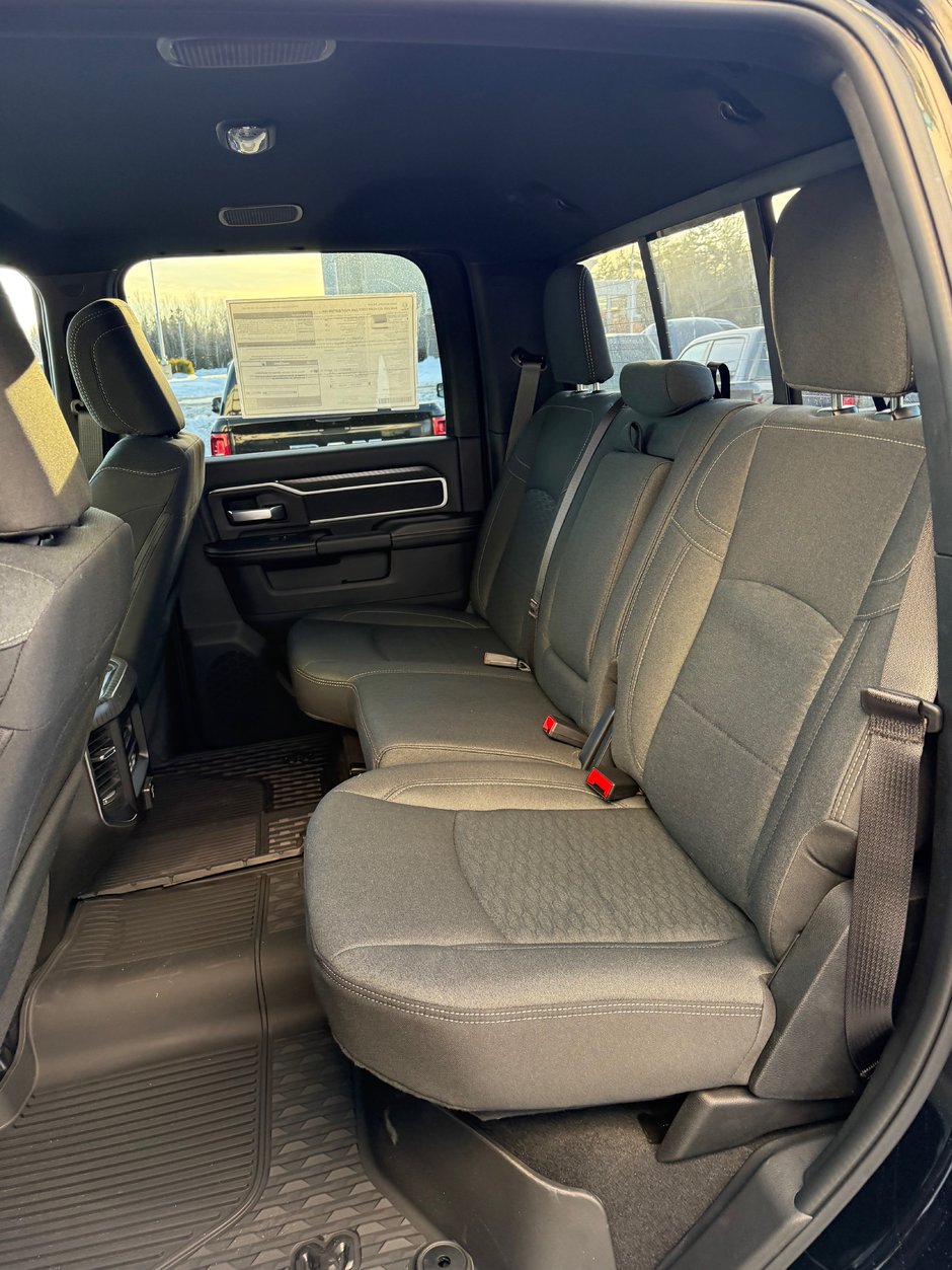2026 Ram 2500 BLACK EXPRESS