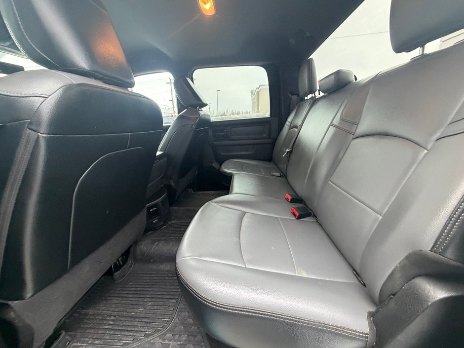 2024 Ram 3500 TRADESMAN DUALLY! CERTIFIED WITH NEW TIRES