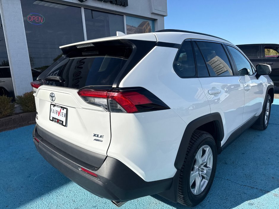 2021 Toyota RAV4 XLE With sun and sound group
