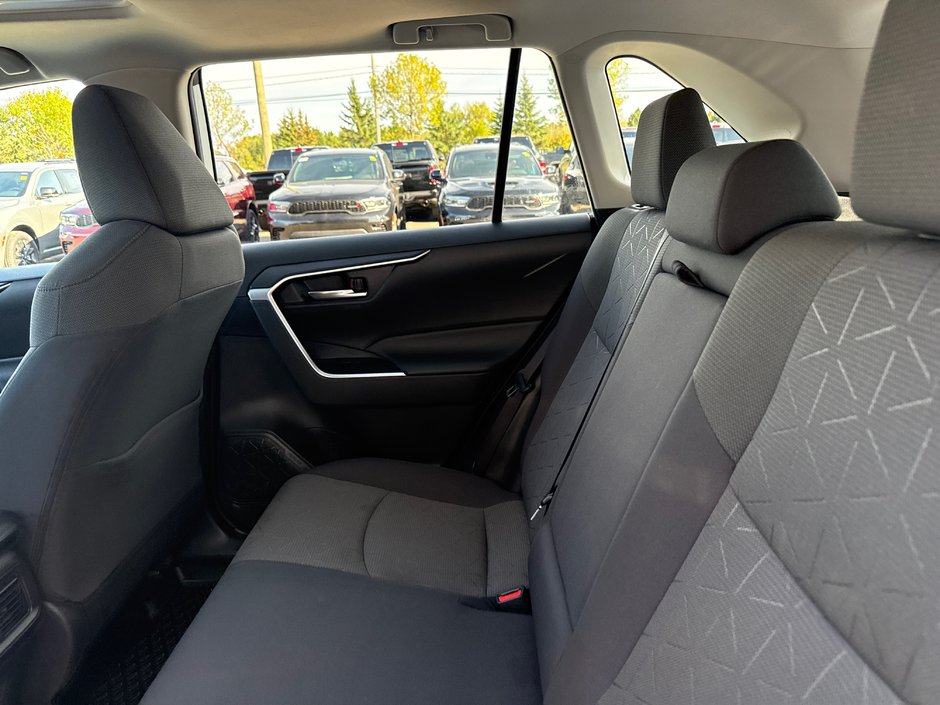 2021 Toyota RAV4 XLE With sun and sound group