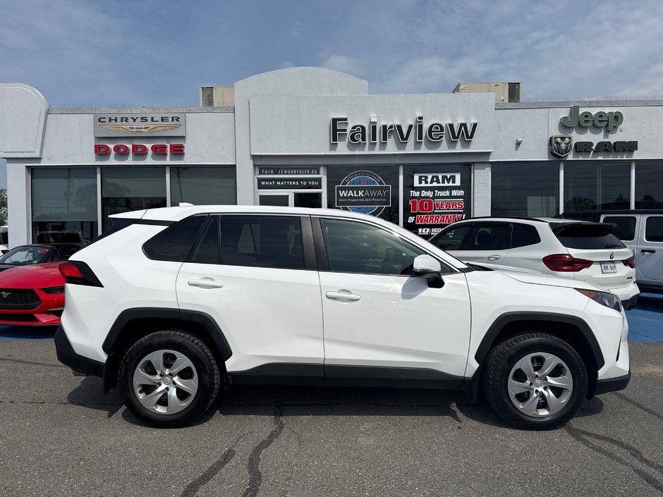 2023 Toyota RAV4 LE AWD