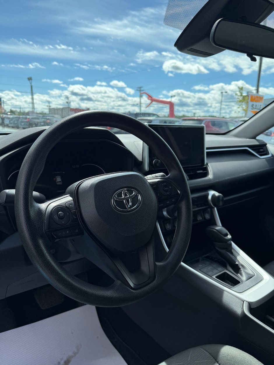 2024 Toyota RAV4 LE AWD
