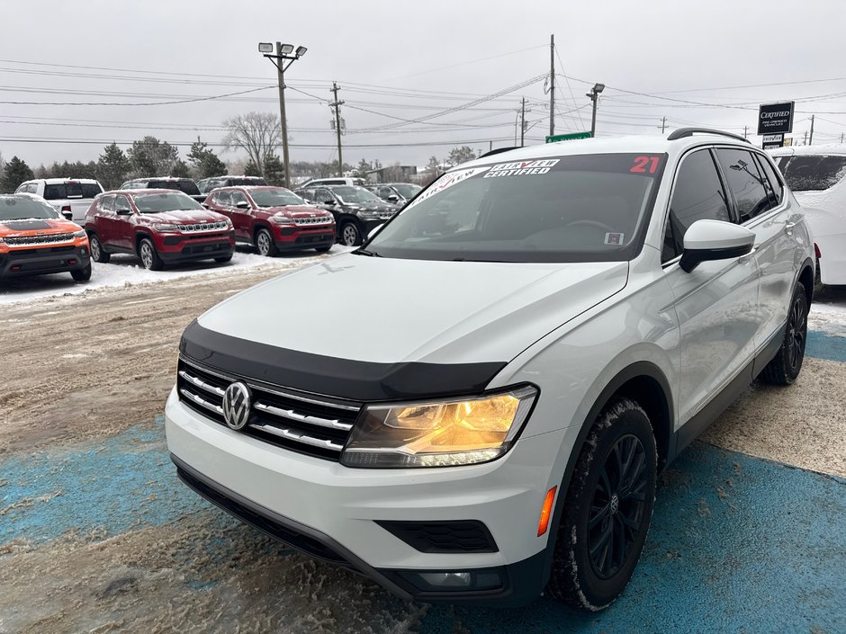 2021 Volkswagen Tiguan Comfort line loaded with leather in amazing condition