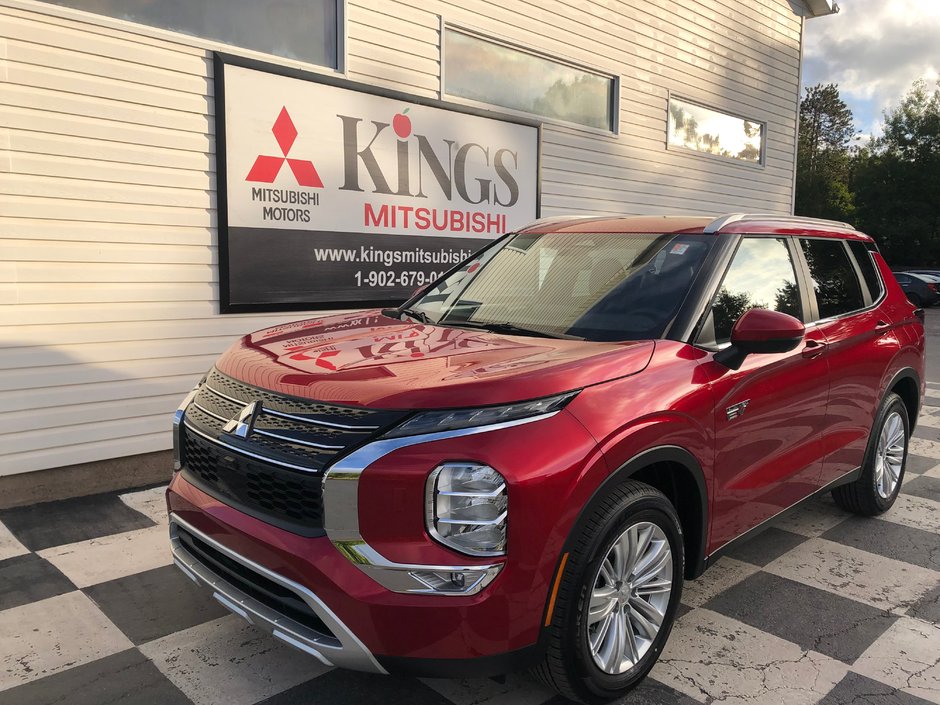 2025  OUTLANDER PHEV LE S-AWC in Kentville, Nova Scotia