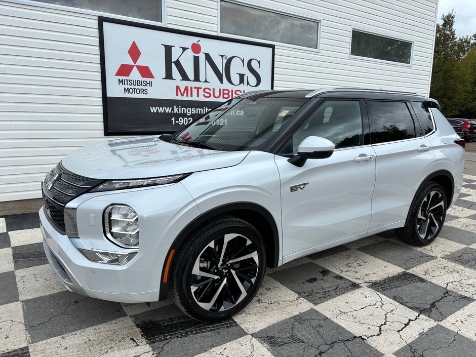 2025  OUTLANDER PHEV GT S-AWC in Kentville, Nova Scotia