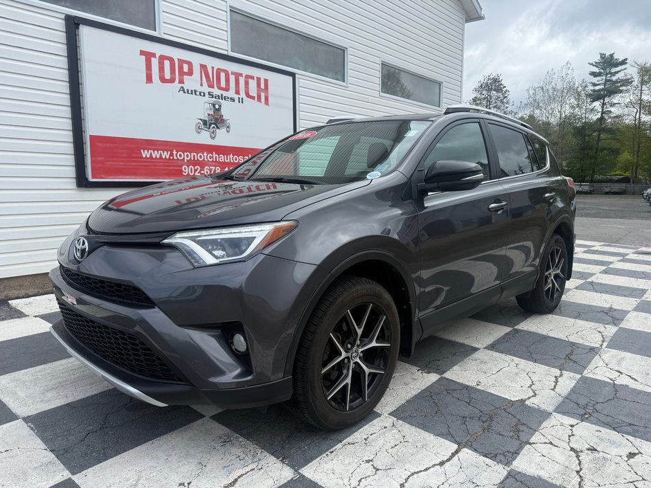 Toyota RAV4 SE, keyless entry, backup camera, Bluetooth 2016 à Kentville, Nouvelle-Écosse