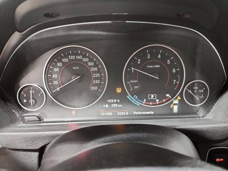 BMW 3 Series 330i xDrive 2019-13