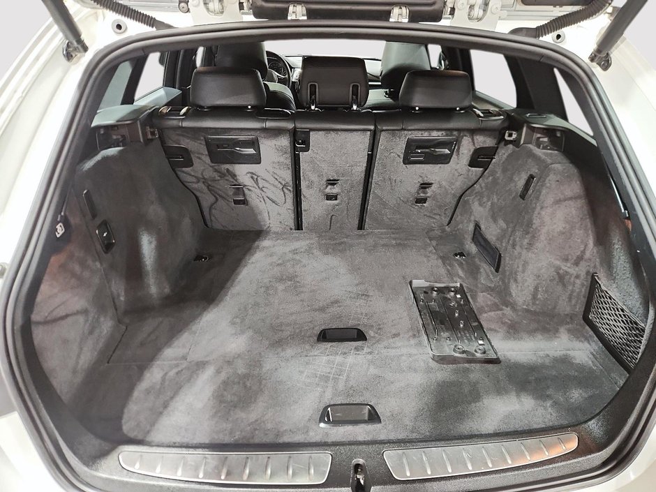 BMW 3 Series 330i xDrive 2019-5