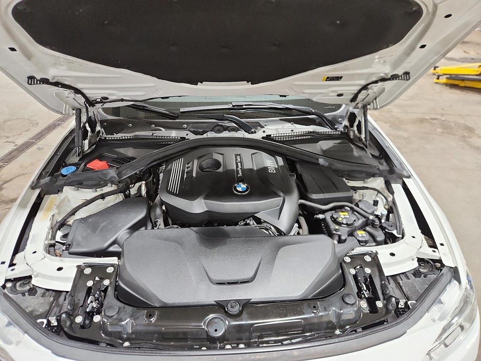 BMW 3 Series 330i xDrive 2019-7