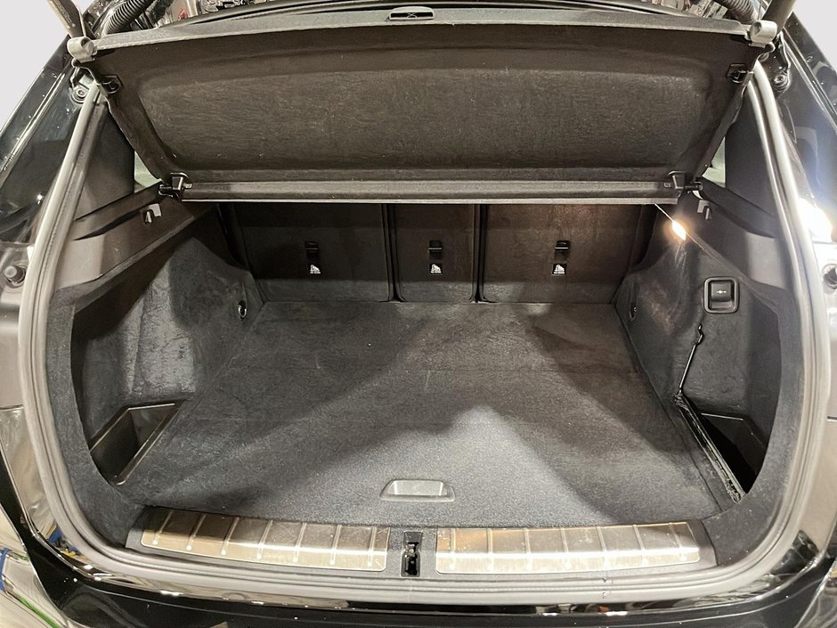 2019 BMW X1 xDrive28i-5