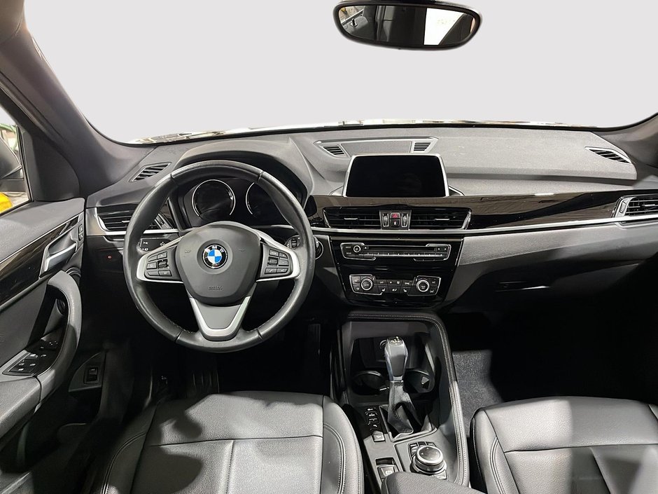 2019 BMW X1 xDrive28i-9