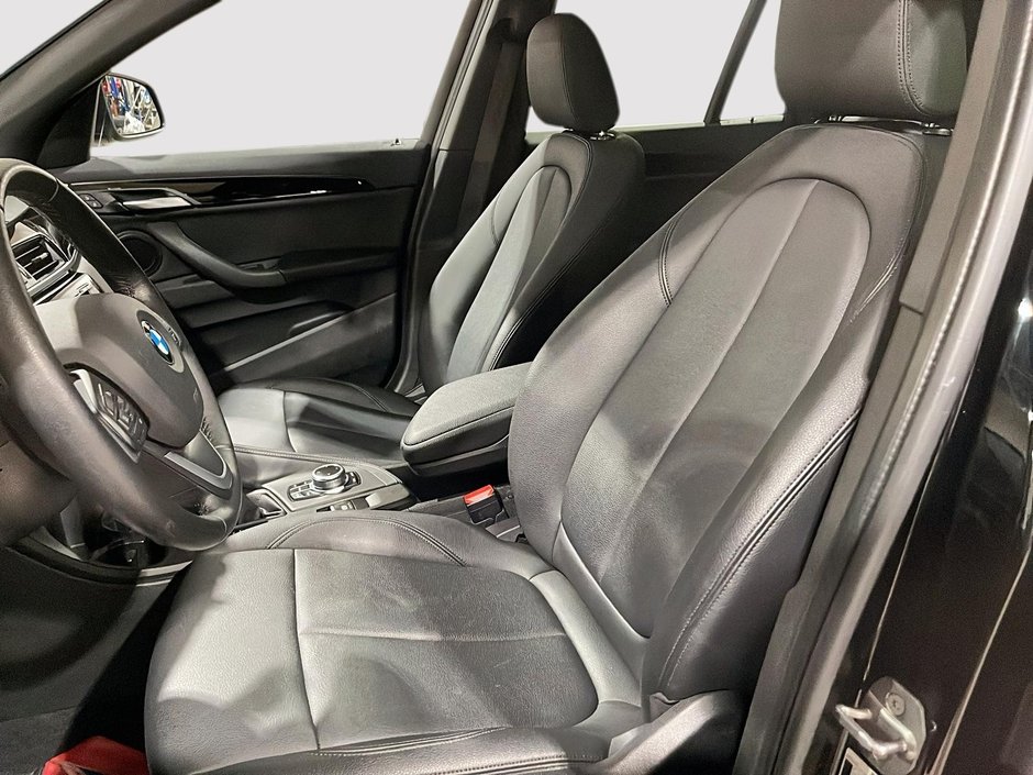 2019 BMW X1 xDrive28i-8