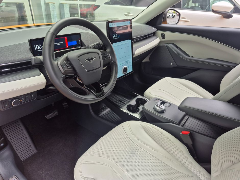 Ford Mustang Mach-E PREMIUM AWD TOIT-PANORAMIQUE 2022-9