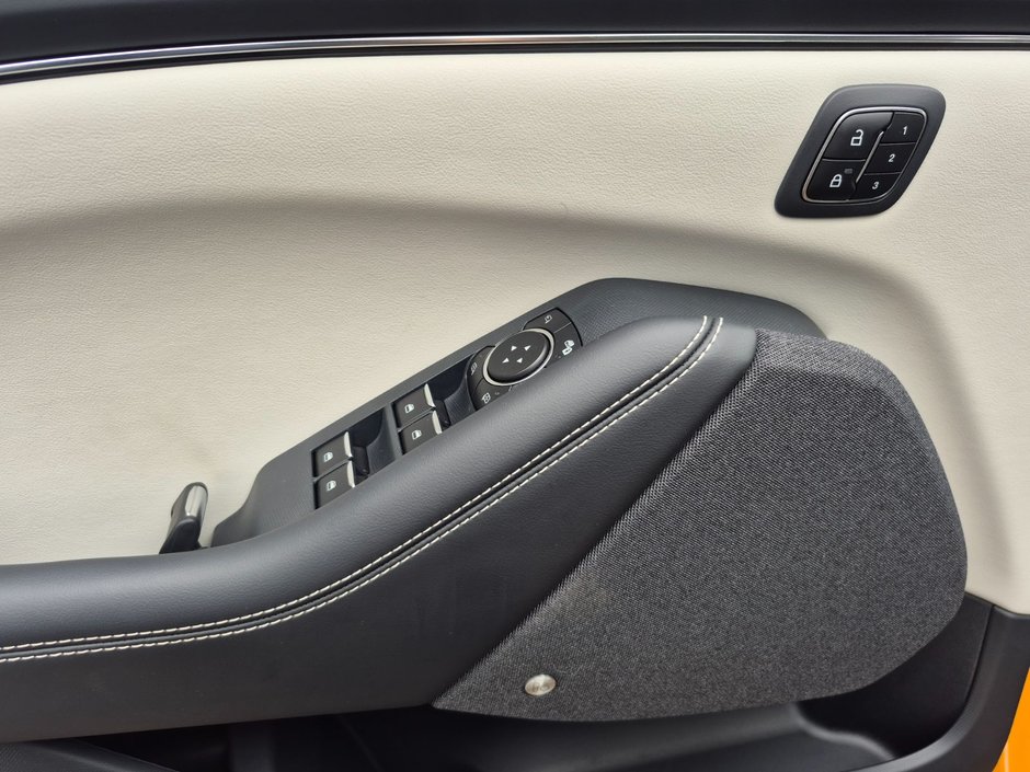 Ford Mustang Mach-E PREMIUM AWD TOIT-PANORAMIQUE 2022-15