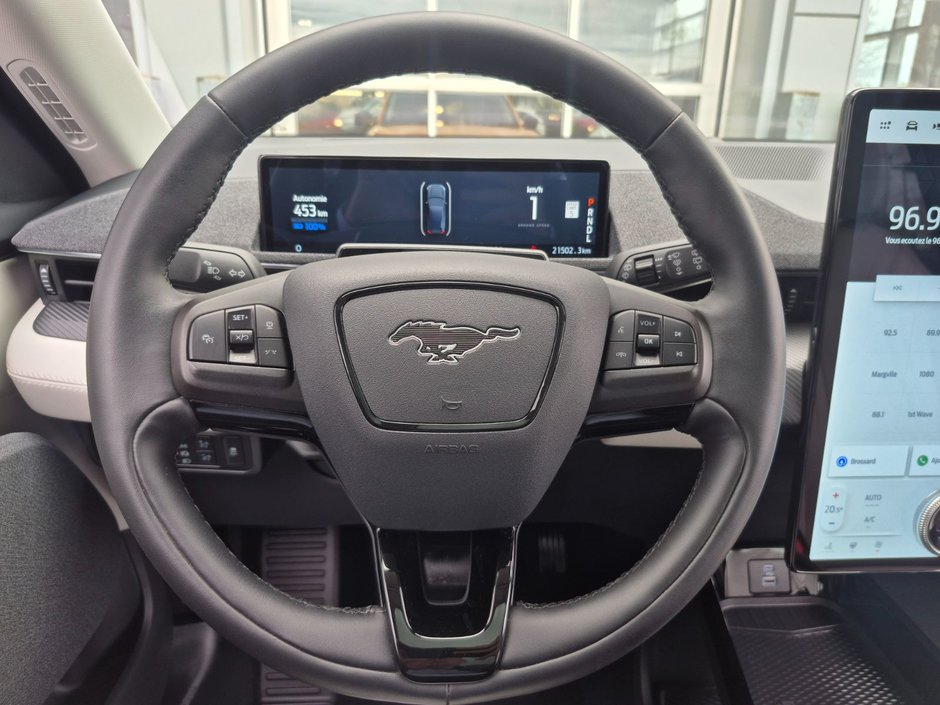 Ford Mustang Mach-E PREMIUM AWD TOIT-PANORAMIQUE 2022-10