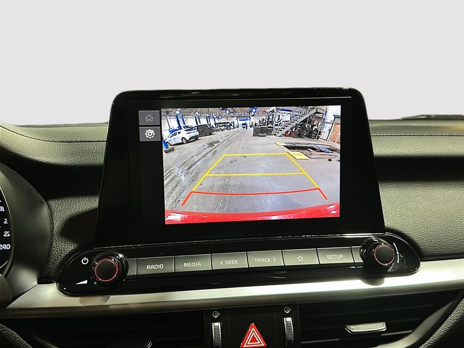 Kia Forte EX 2023-15