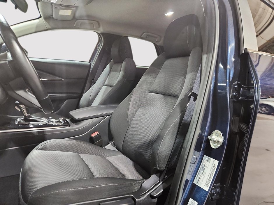 2022 Mazda CX-30 GS-8