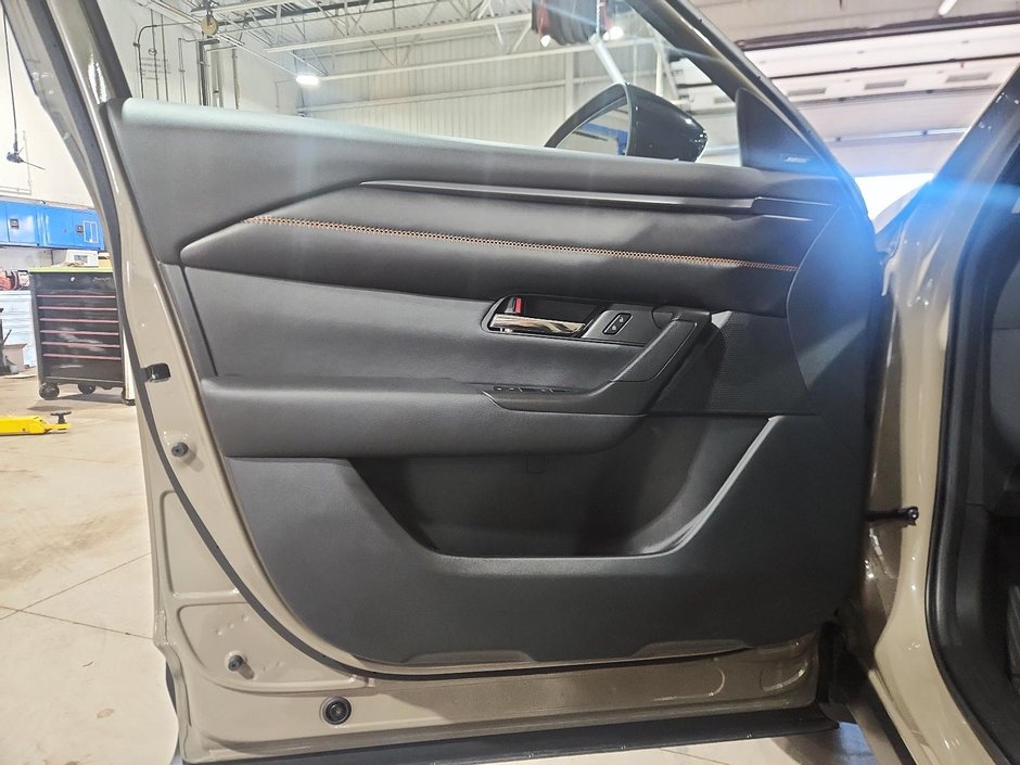 2023 Mazda CX-50 GT-10