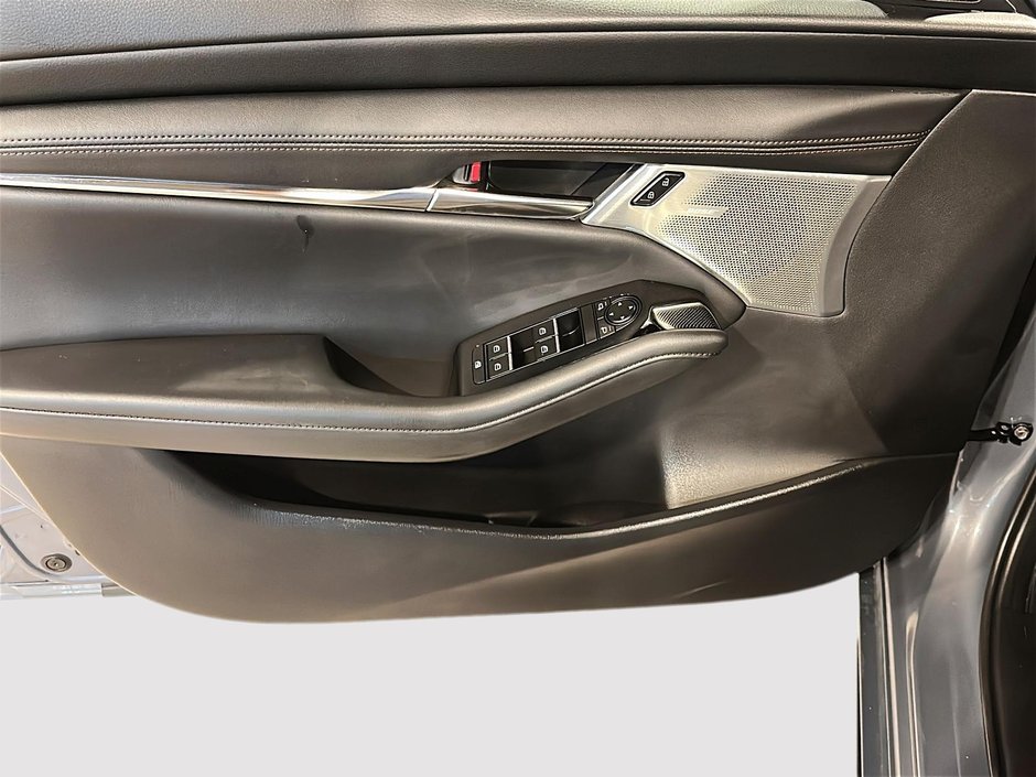 Mazda 3 Sport GT w/Turbo 2023-10